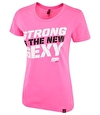 MusclePharm Kadın T Shirt 'Strong is The New Sexy' Pembe